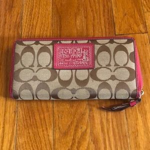 Coach accordion wallet